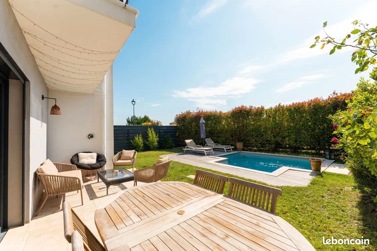 Maison 4 pièces 88 m² · au Puy-Sainte-Réparade · 88 m² · 520 000 €