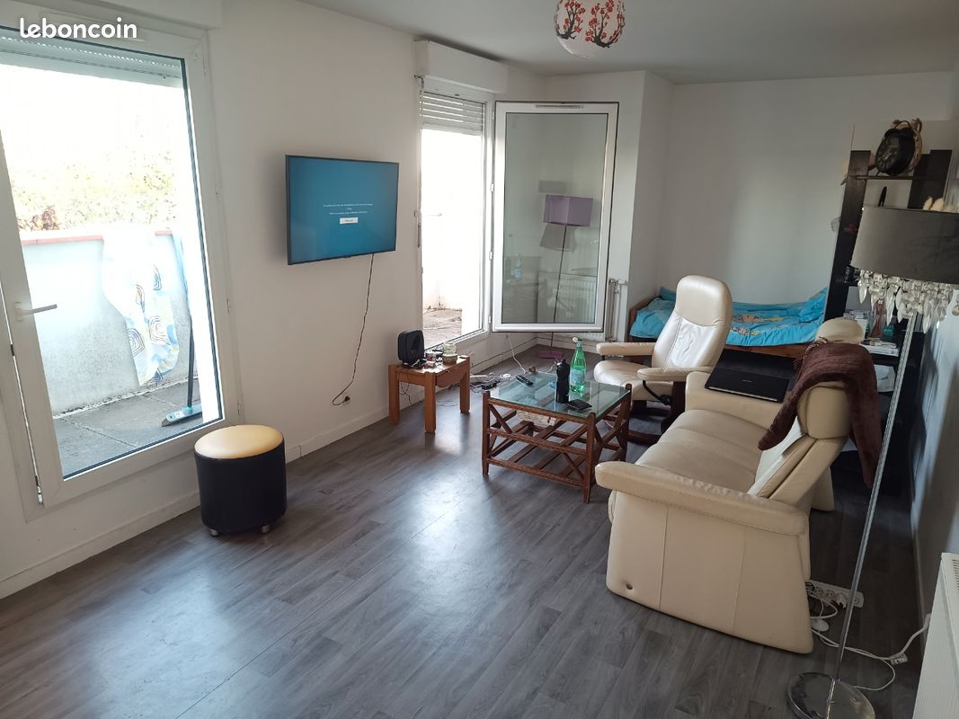 Appartement 1 pièce 37 m² · à Les Ulis · 37 m² · 900 €/mois