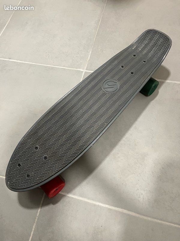 Skate (image 1)