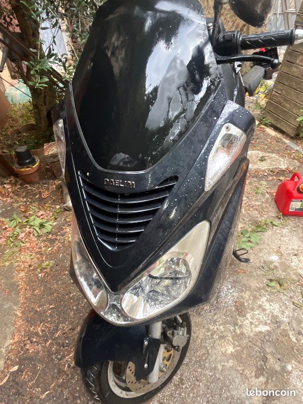 Vends daelim 125 s2 (image 1)