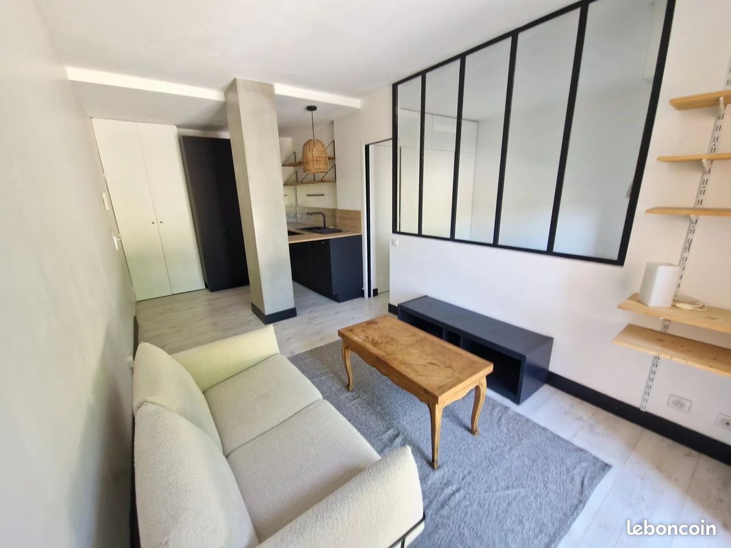 Studio 1 pièce 28 m² (image 2)