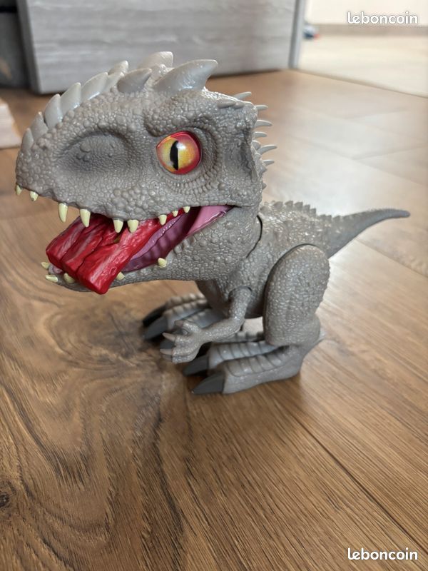 Feeding Frenzy Indominus Jurassic World Baby Indominus Rex