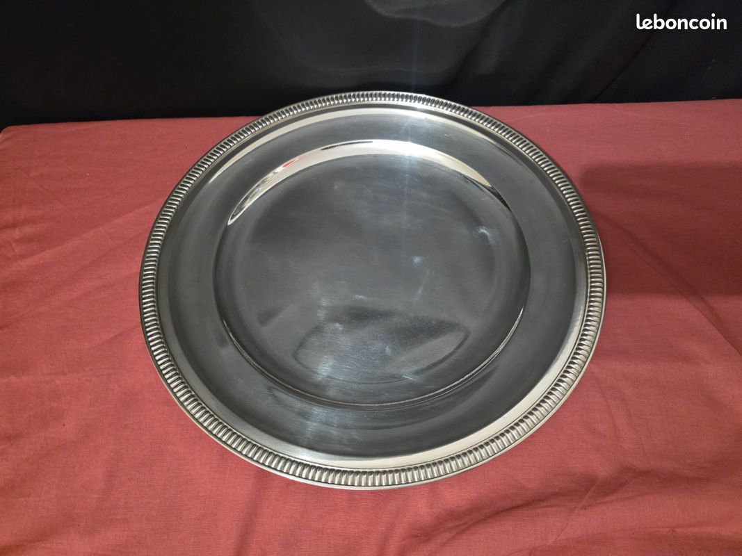Maître Orfèvre NOUBLANCHE / Ancien plat en métal argenté