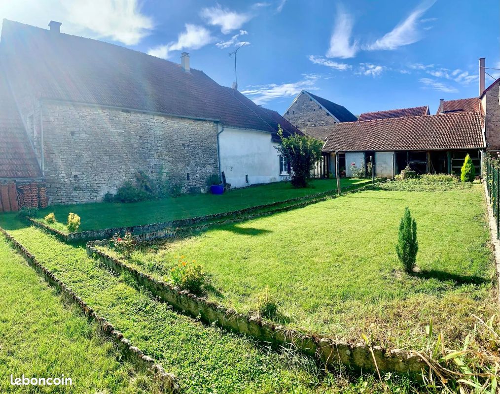 Maison 5 pièces 122 m² · à Boux-sous-Salmaise · 122 m² · 97 000 €