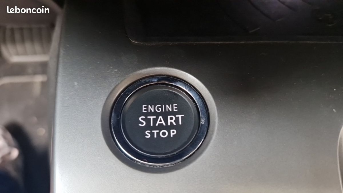 Peugeot 308 SW PHEV 180 E-EAT8 ALLURE PACK (image 21)