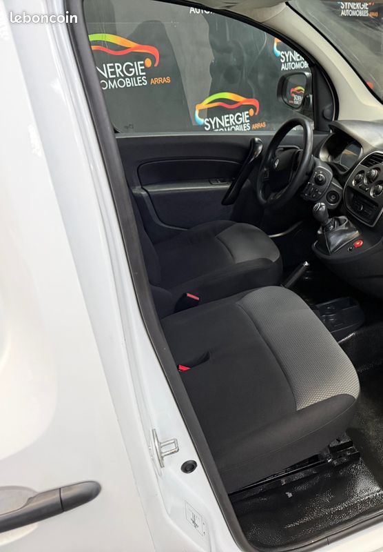 Kangoo 1.5 dci 95 ch 3 places 88.920 km 10.658 ht (12.790 ttc) (image 3)