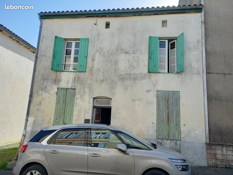 Maison 5 pièces 120 m² · à Mirambeau · 120 m² · 61 325 €