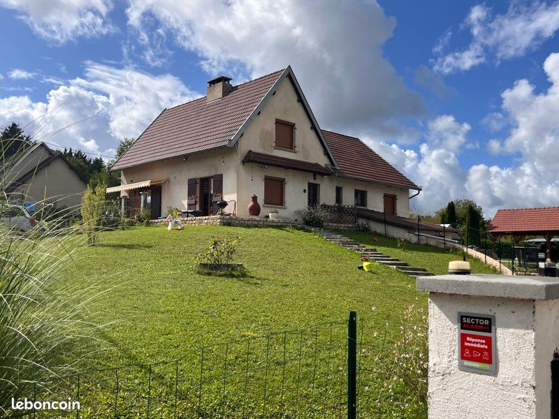 Maison 9 pièces 186 m² · à Bantanges · 186 m² · 249 000 €