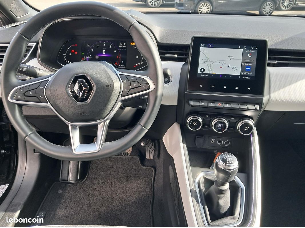 Clio V Techno TCE 140 cv (image 5)