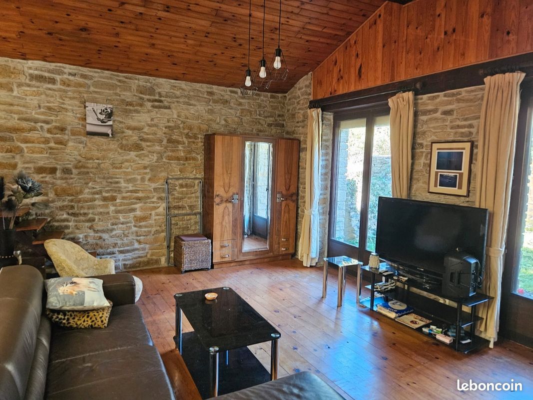 Maison 1 pièce 67 m² · à Saint-Martin-du-Mont · 67 m² · 550 €/mois