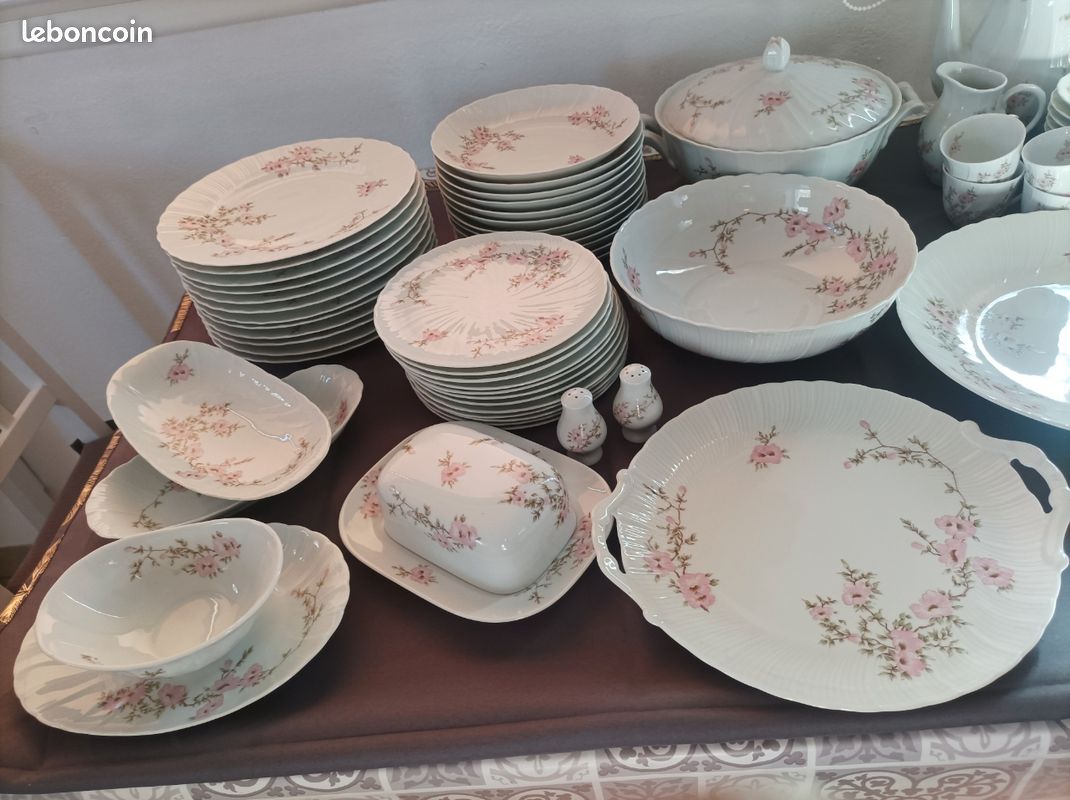 Sublime POT A LAIT CREMIER porcelaine BERNARDAUD LIMOGES modèle LHASSA