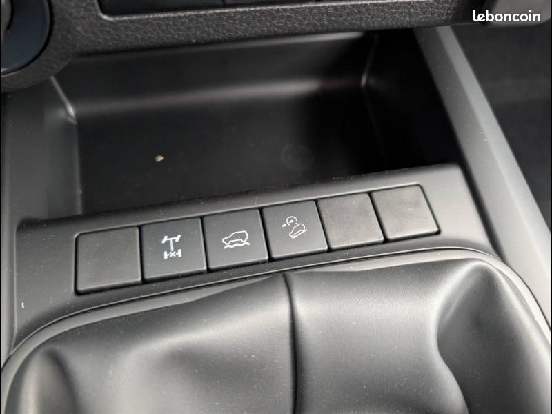 Isuzu D-Max 2.2 Ddi 164ch B-Strong Single MECANIQUE (image 24)