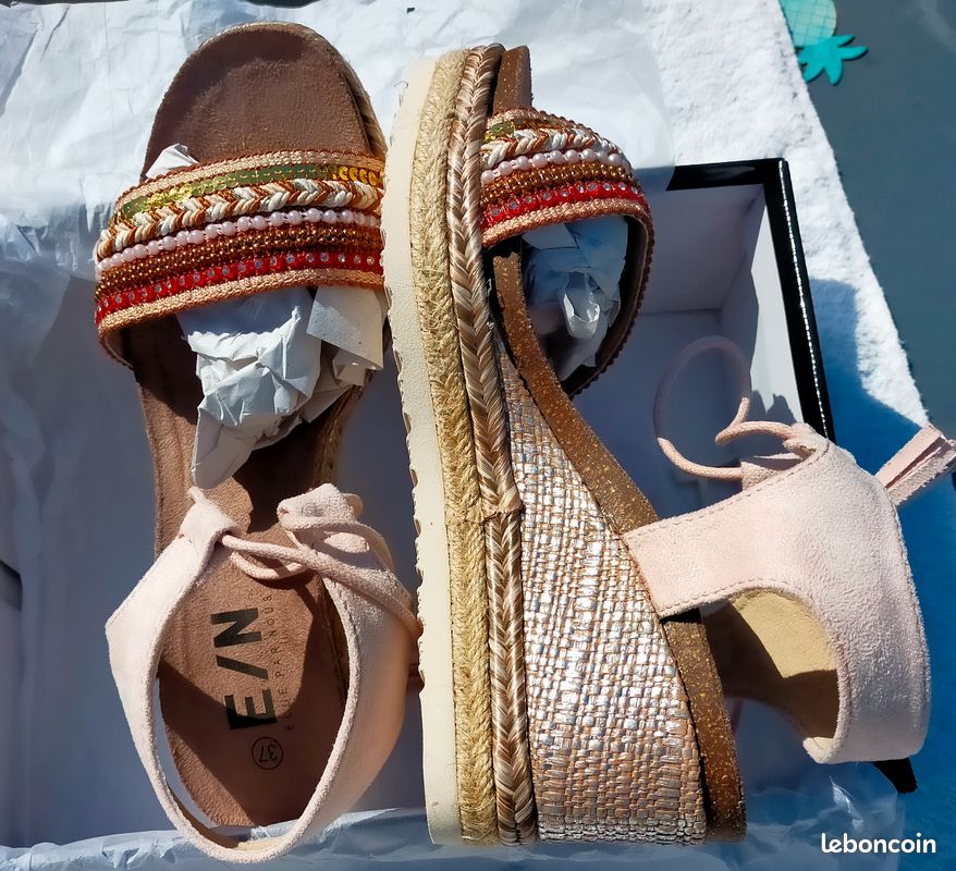 Sandale à talon compensé en corde Chaussures