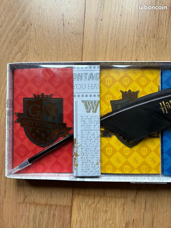 Harry Potter Coffret papeterie avec plume et carnets PlayBac (image 2)