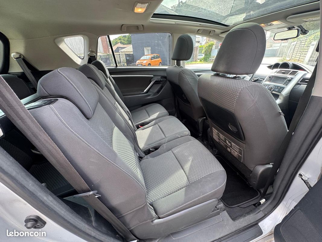 Toyota Verso 2.0 D-4D 125cv DYNAMIIC 7places - garantie (image 5)