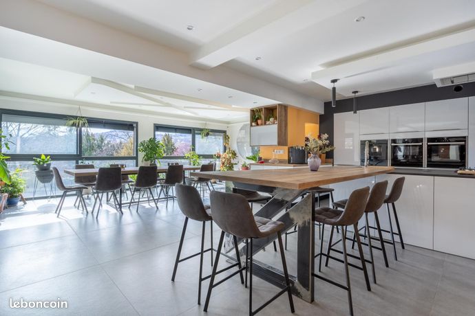 Maison 19 pièces 480 m²