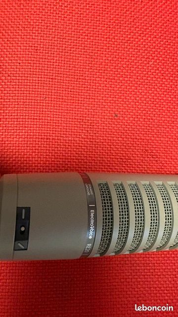 Micro électro voice RE20 (image 2)