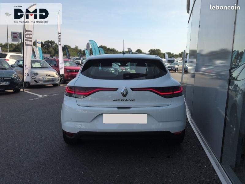 Renault Megane 1.3 TCe 140ch Evolution (image 11)