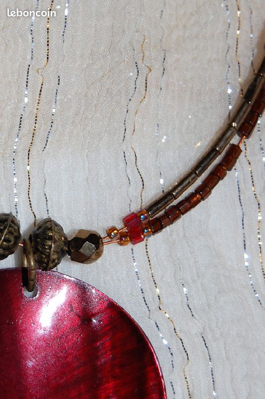 Ras de cou à 2 rangs perles et nacre vernie rouge, Neuf (SPCL) (image 4)