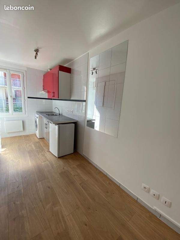 Appartement 2 pièces 17 m² · à Issy-les-Moulineaux · 17 m² · 626 €