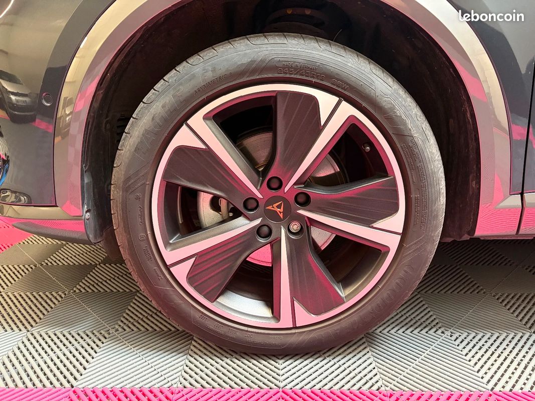 CUPRA FORMENTOR 1.4 e-HYBRID 204 ch DSG6 V / Caméra 360 / Volant chauffant (image 10)