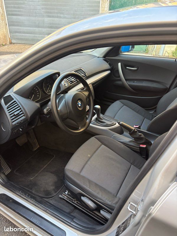 Bmw serie 1 E87 118i (image 5)