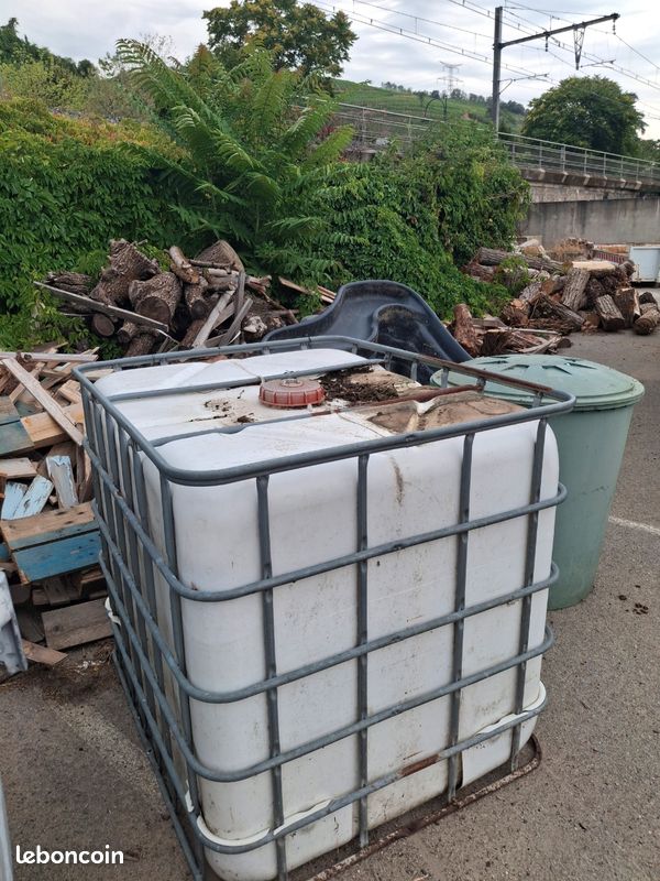 Cuve 1000l (image 1)