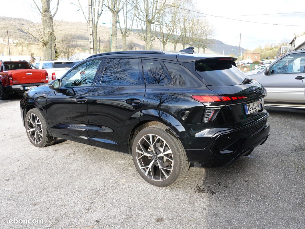 AUDI Q3 1.5 TFSI 150ch Hybride S line S tronic 7 (image 3)