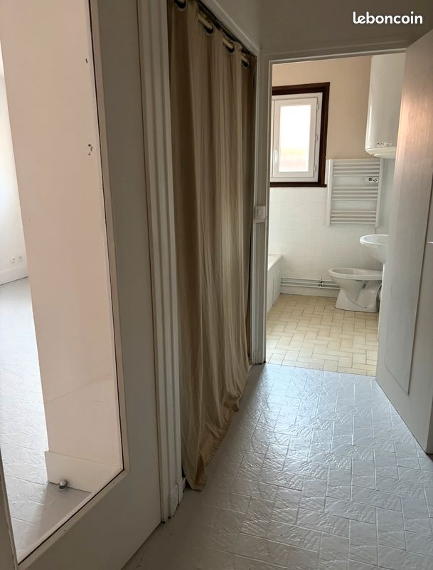 Appartement 1 pièce 25 m² · à Feurs · 25 m² · 350 €