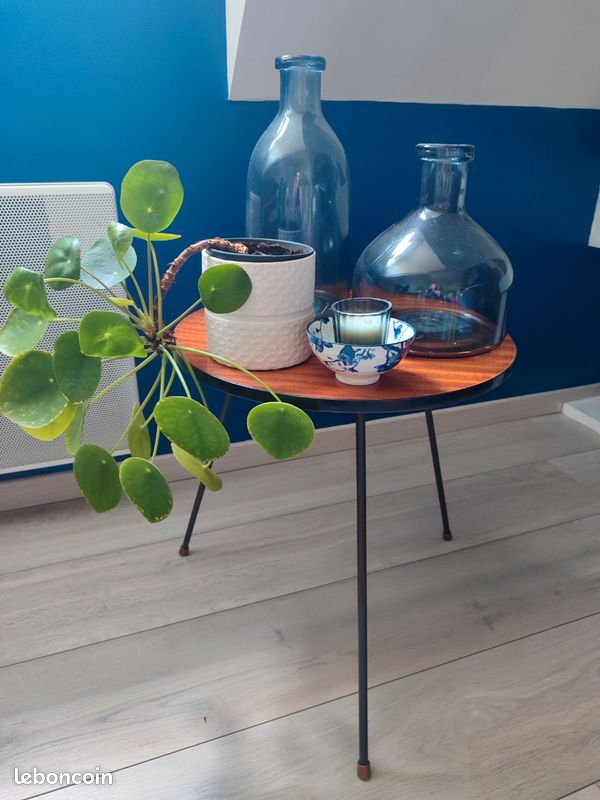 Table d'appoint (image 1)