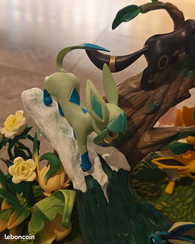 Figurine Pokémon Evoli et toutes ses évolutions (image 2)