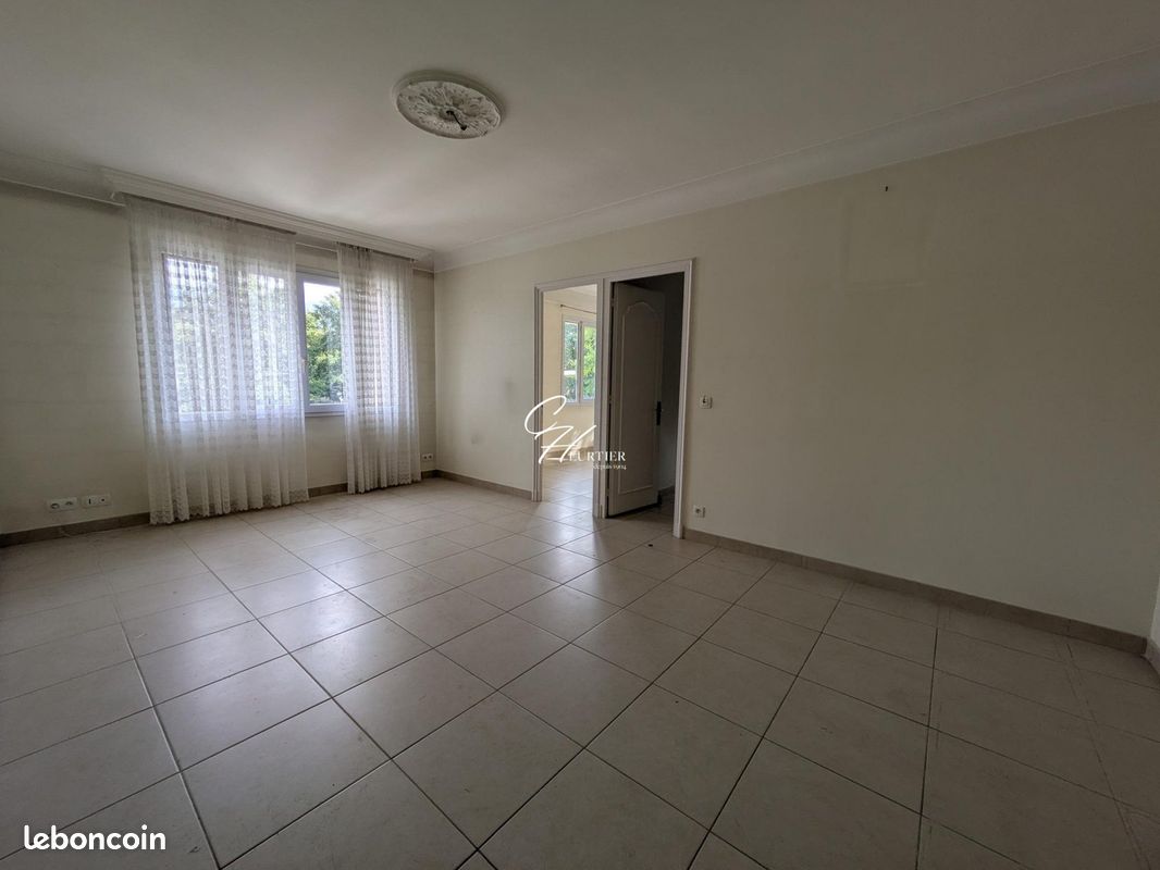 Appartement 3 pièces 78 m² · à Saint-Martin-d'Hères · 78 m² · 770 €/mois