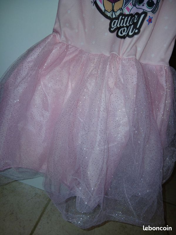 Robe De Fille Taille 8 - Marque PINK - Blanche à Motifs Roses Et Violets - Occasion En Très Bon état