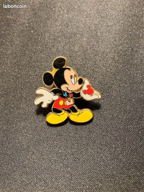 Pins Mickey (image 1)
