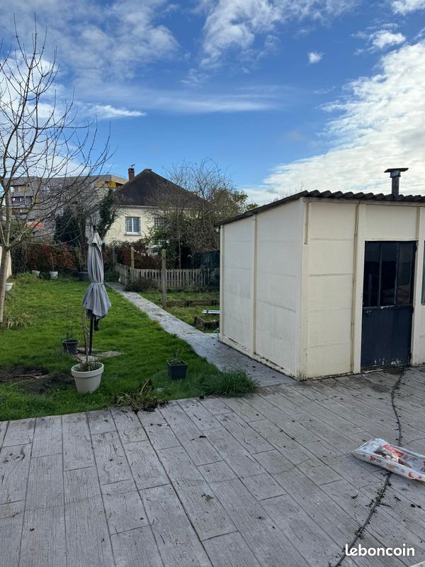 Maison 5 pièces 82 m² · à Fosses · 82 m² · 275 000 €