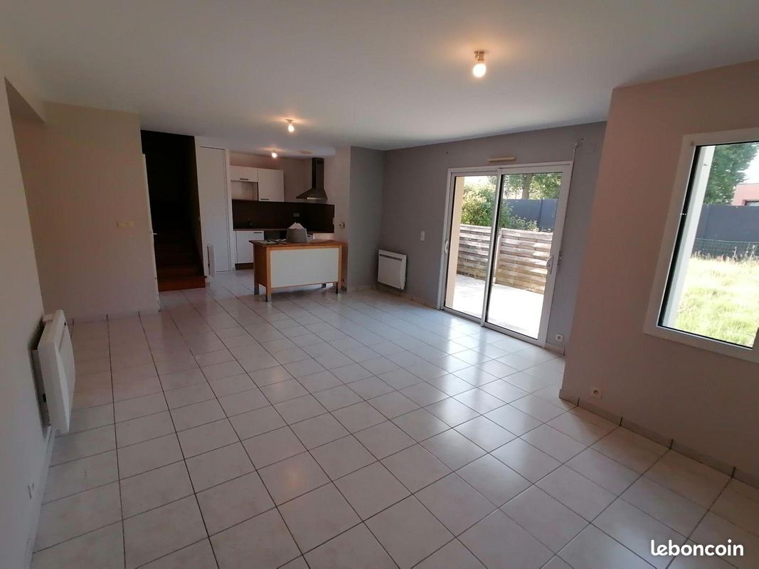 Maison 6 pièces 110 m² · à Goven · 110 m² · 900 €/mois