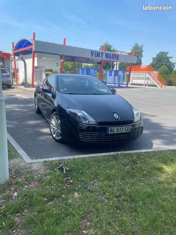 Laguna 3 coupé 2.0DCI 150Cv black édition (image 1)