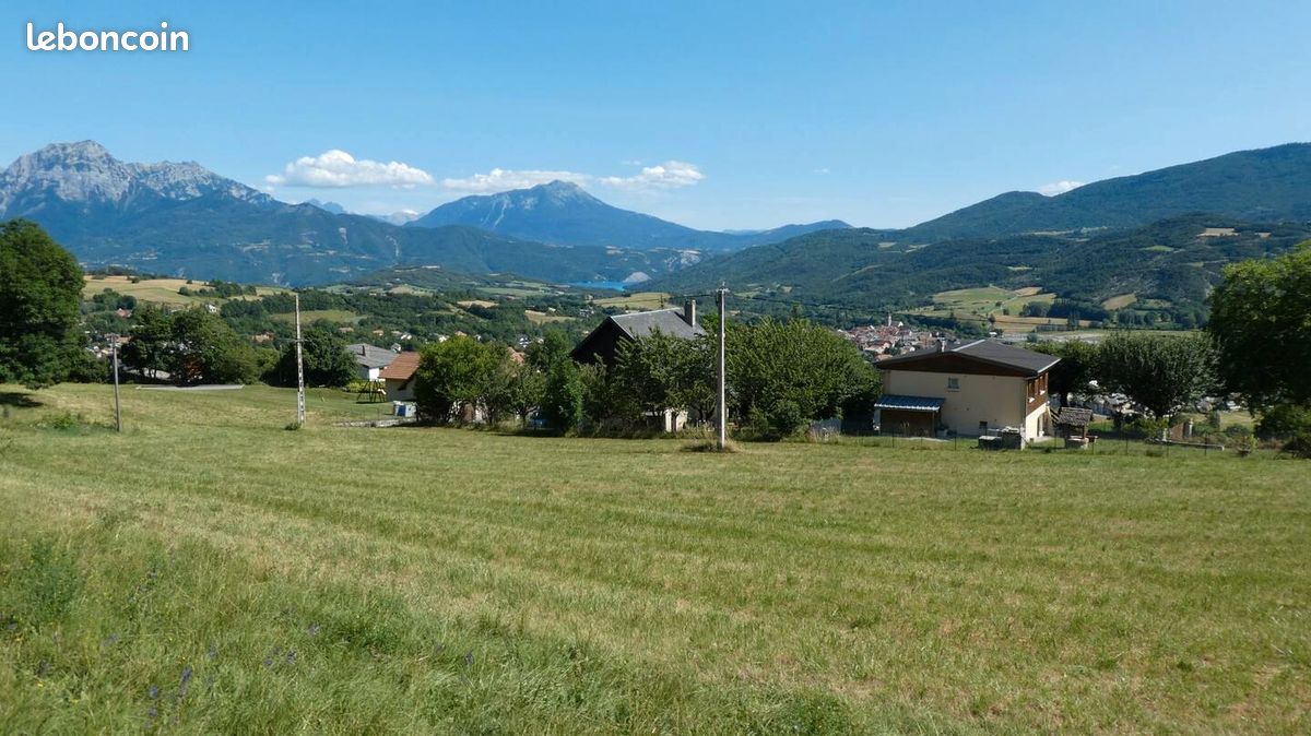 Chalet avec Jacuzzi proche du Lac de Serre-Ponçon (image 20)