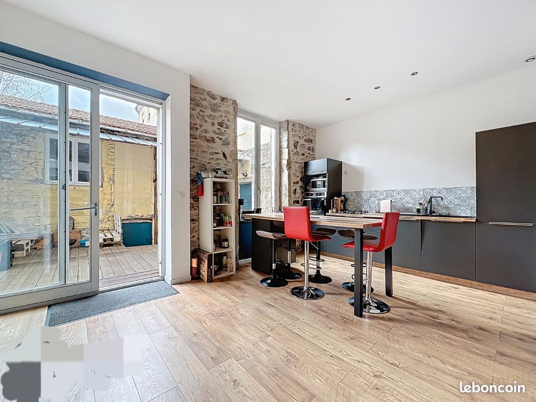 Appartement 4 pièces 90 m² · à L'Arbresle · 90 m² · 215 000 €
