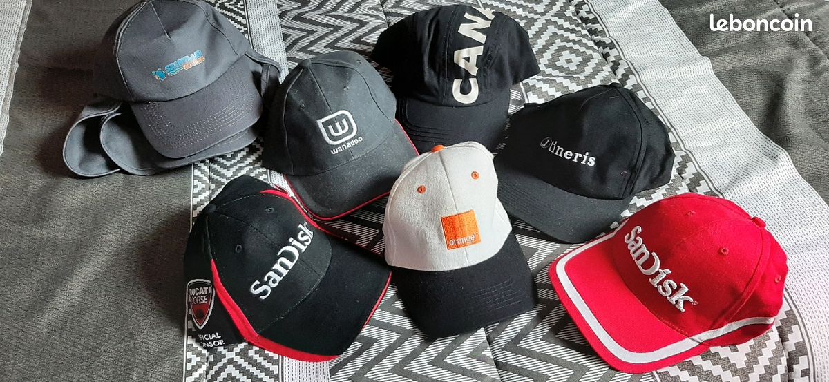 Lot de casquettes (image 1)