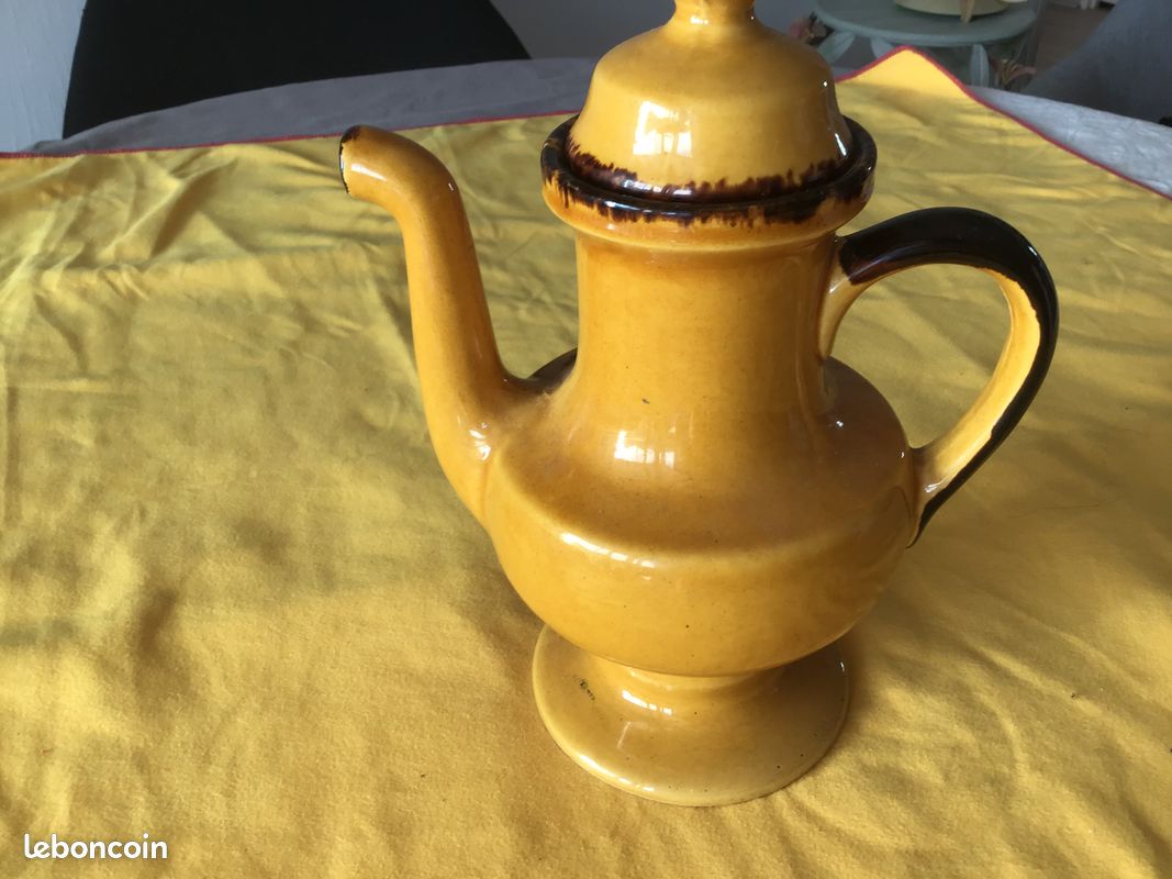 Cafetière signée (image 2)