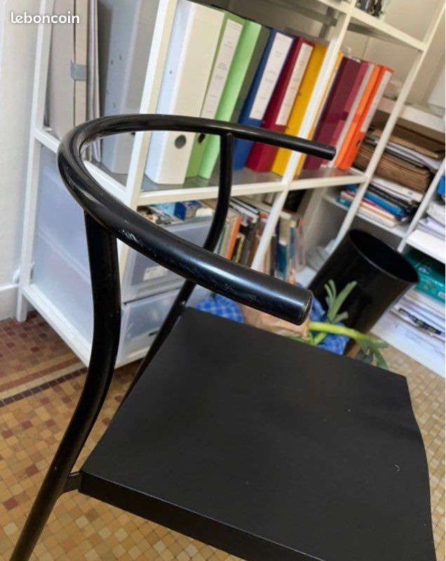 Paire de chaises Dr Glob Philippe Starck (image 7)