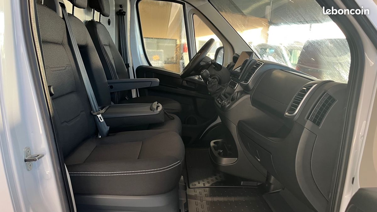 23 990 HT - Citroen JUMPER TOLE 33 L2H2 140 BVM6 PREMIUM CONNECT 2024 / 0KMS (image 7)