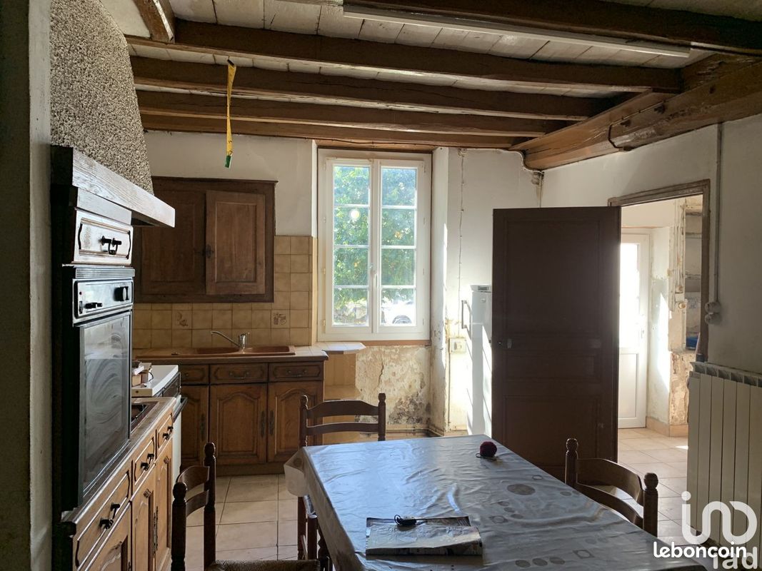 Propriété 4 pièces 74 m² - Montmoreau 16190 -Saint-Cybard (image principale 4)