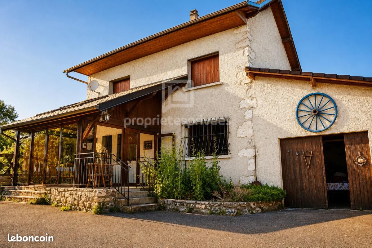 Maison 4 pièces 80 m² · à Saint-Pierre-de-Curtille · 80 m² · 320 000 €