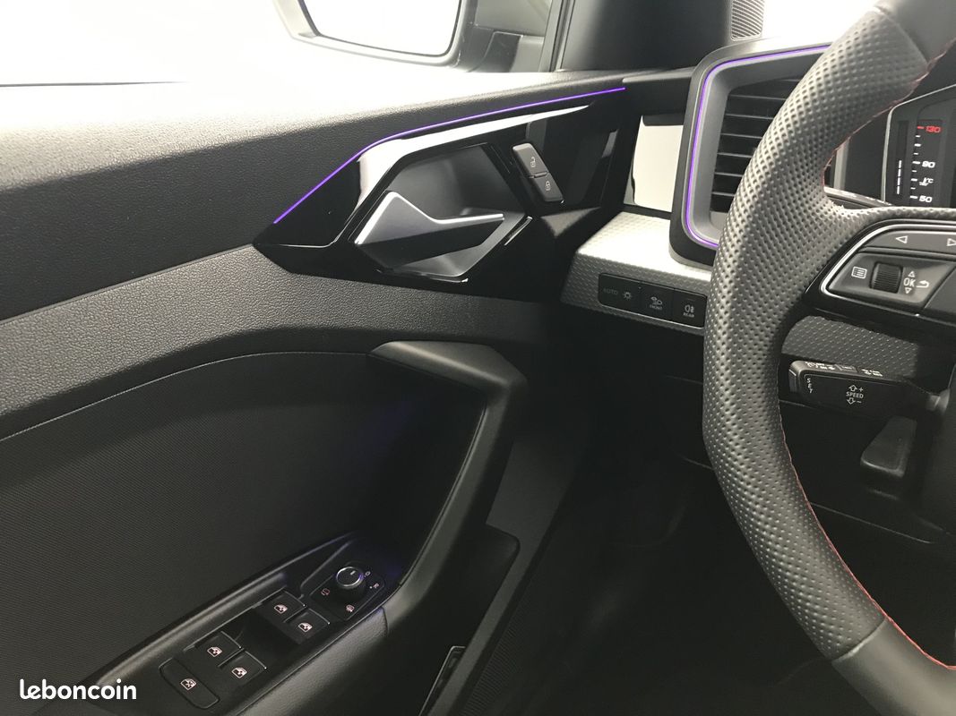 AUDI A1 Sportback 35 TFSI 150 ch S tronic 7 S Line (image 29)