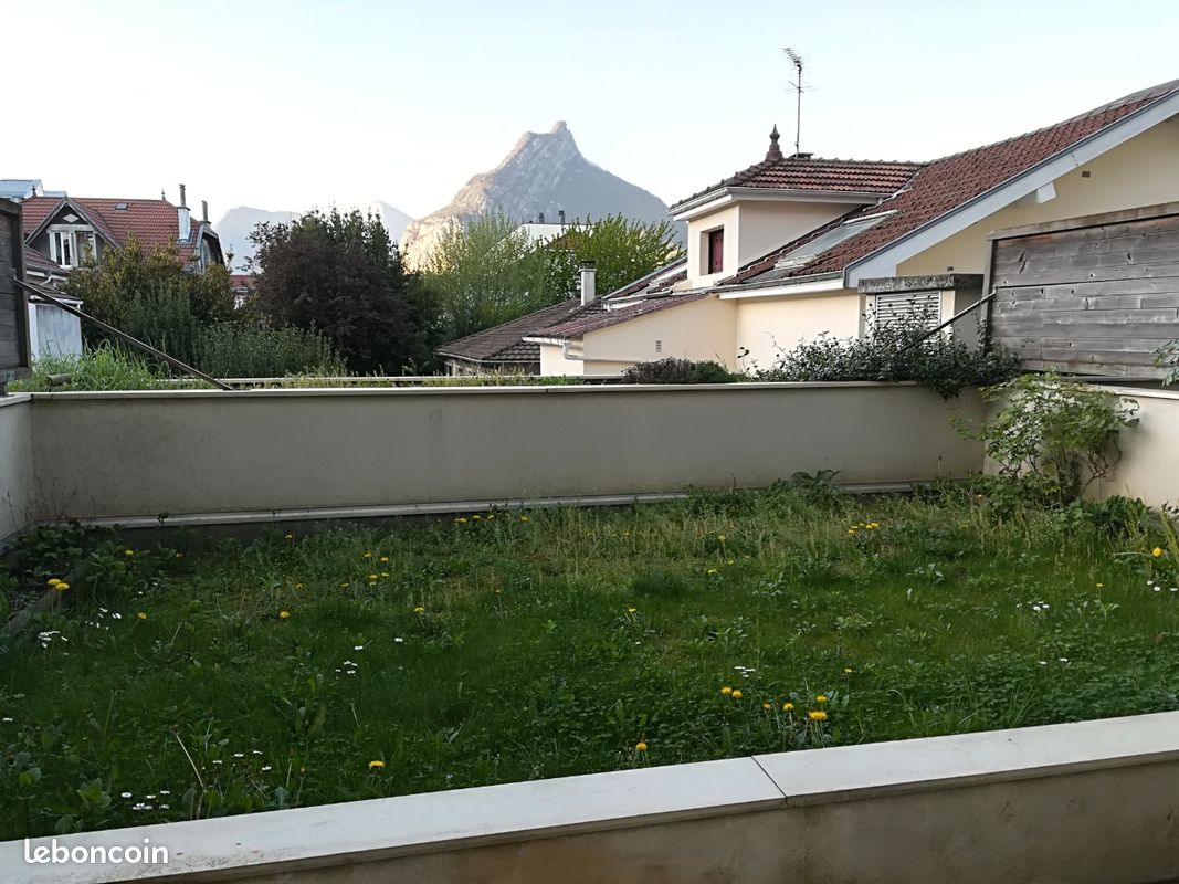 Appartement 2 pièces 42 m² · à Fontaine · 42 m² · 128 000 €