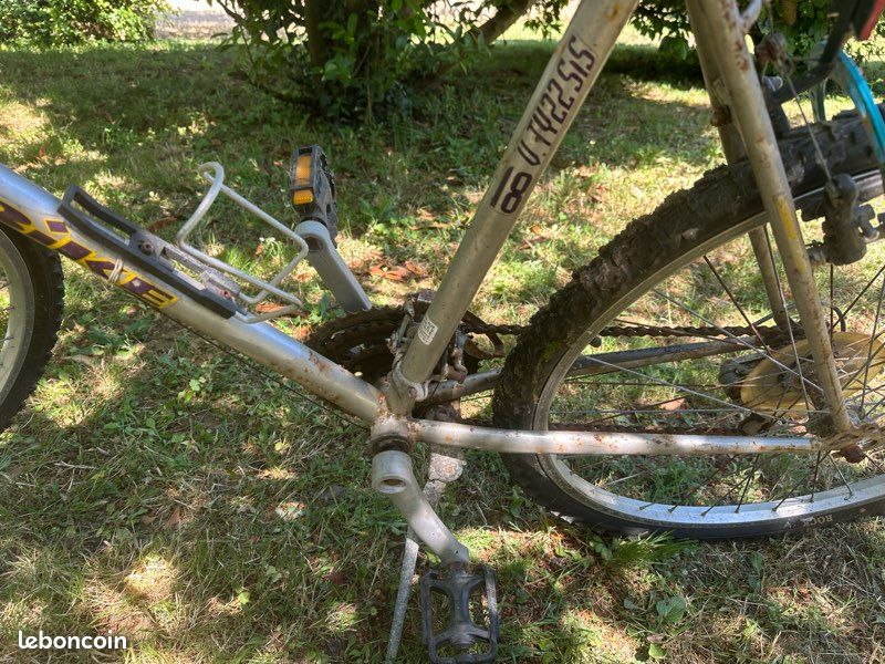 Vélo mountain bike (image 2)