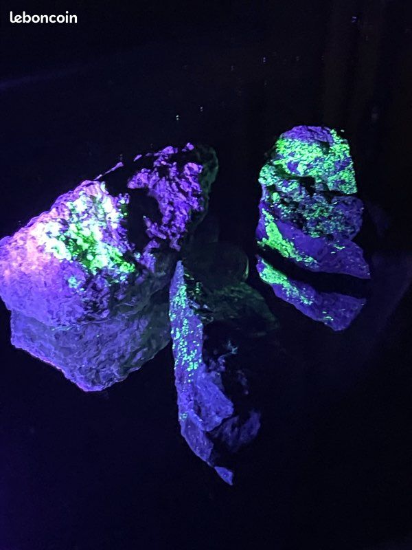 Autunite pierre uv (image 12)