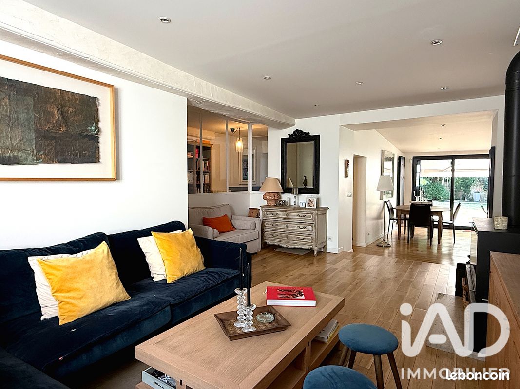 Maison 6 pièces 177 m² · à Montfort-l'Amaury · 177 m² · 849 500 €